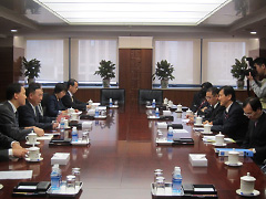 （写真）陳健・商務部副部長と山口副大臣