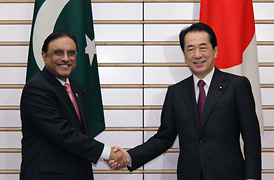(写真)日・パキスタン首脳会談