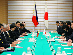 （写真）日・フィリピン首脳会談