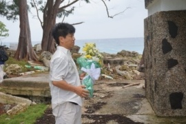 ペリリュー島 西太平洋戦没者の碑訪問