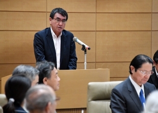 グローバル連帯税フォーラム及び国際連帯税創設を求める議員連盟共催「SDGsのための国際貢献と国際連帯税を考えるシンポジウム」における河野外務大臣挨拶2