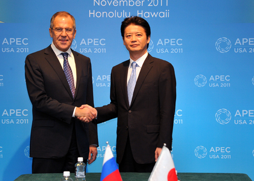 （写真）日露外相会談-1