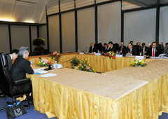 V4＋1　外相会合