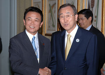 （写真）日韓（藩）外相会談（平成18年5月23日、カタール）