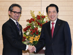 (写真)マルティ・インドネシア外務大臣の表敬を受ける菅総理-1