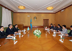 photo(meeting with Foreign Minister Kassymzhomart Tokaev)