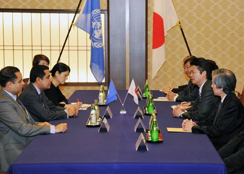 (Photo)Meeting and Dinner between Mr. Koichiro Gemba, Minister for Foreign Affairs of Japan and H.E. Mr. Nassir Abdulaziz Al-Nasser, President of the 66th General Assembly of the United Nations-2
