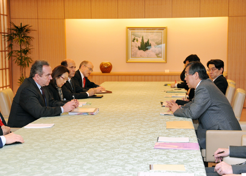 (Photo:Courtesy call on Minister for Foreign Affairs, by U.S. Assistant Secretary of State, and U.S. Assistant Secretary of Defense.)