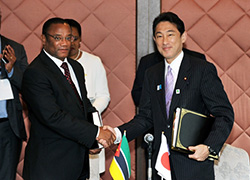 Signing of the Japan-Mozambique Investment Agreement