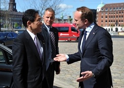 (Photo1)