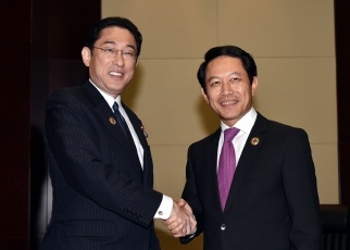 Japan-Laos Foreign Ministers’ Meeting 1