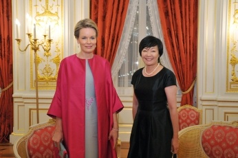 (Photo1)