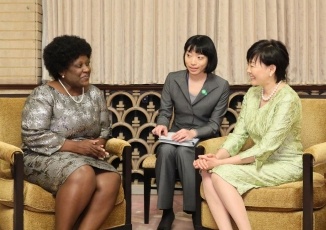 Mrs. Akie Abe2