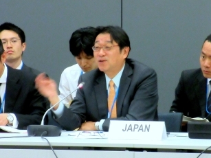 (Photo 1) The multilateral assessment on the second biennial reports under United Nations Framework Convention on Climate Change