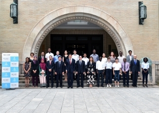Foreign Minister Kishida Visits Kagawa Prefecture and Hyogo Prefecture 3