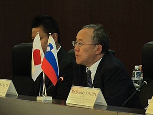 (Photo 2) The Second Intergovernmental Consultation on Cooperation between Japan and the Republic of Slovenia in the field of Science and Technology