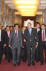 Photograph of the Prime Minister paying<br> a courtesy call on the President of Bulgaria <br>(Photo: Cabinet Public Relations Office)