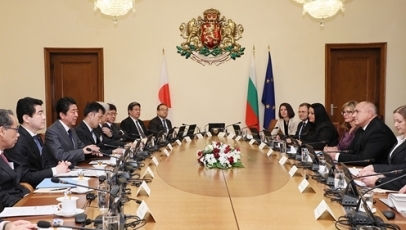 Photograph of the Japan-Bulgaria Summit Meeting<br>(Photo: Cabinet Public Relations Office)