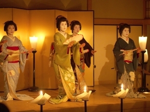 (photo6) Dance Performance under Candlelight