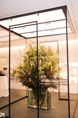 (Photo 4) (Exhibit by Mr. Makoto Azuma)