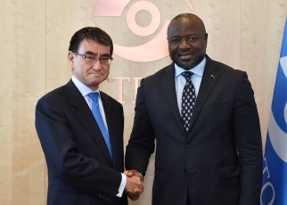 Meeting between Foreign Minister Taro Kono and Dr. Lassina Zerbo, Executive Secretary, Provisional Technical Secretary, Preparatory Commission for the Comprehensive Nuclear-Test-ban Treaty Organization