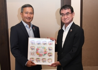 Japan-Singapore Foreign Ministers’ Meeting (Breakfast Meeting) 2