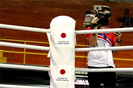 (Photo5)Stickers “From People of Japan” are attached to the new boxing ring.