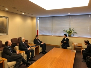 Parliamentary Vice-Minister Kiyoto Tsuji Receives a Courtesy Call from Governors of the International Atomic Energy Agency 2
