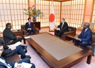 Courtesy call on Foreign Minister Taro Kono by the Permanent Representatives of Republic of Paraguay and Barbados, and the  Chargé d’Affaires ad interim of Republic of Haiti to the United Nations 2