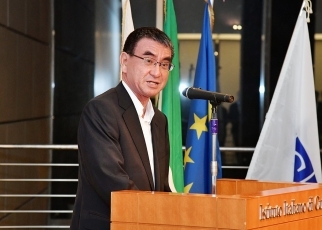 Foreign Minister Kono Attends Reception for the OSCE Asian Conference 1