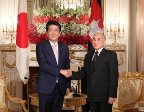 Prime Minister Abe Meets With His Majesty King Of Cambodia