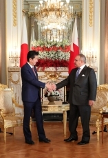 (Photo1: Cabinet Public Relations Office)