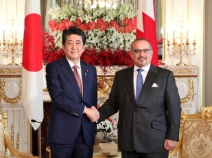(Photo2: Cabinet Public Relations Office)