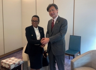 Meeting between Special Advisor to the Prime Minister Akiba and President Razanamahasoa of National Assembly of Madagascar