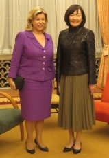 Meeting between Mrs. ABE Akie, spouse of the Prime Minister of Japan and Mrs. Dominique OUATTARA, First Lady of the Republic of Côte d’Ivoire