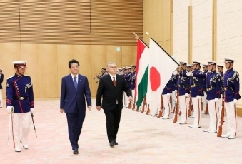 (Photo3) Photograph of the salute and the guard of honor ceremony (Photo: Cabinet Public Relations Office)