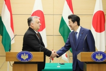 (Photo11) Photograph of the joint press announcement (Photo: Cabinet Public Relations Office)