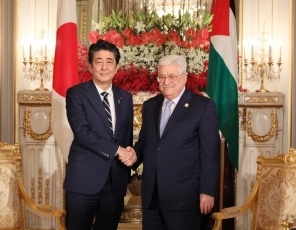 (Photo2: Cabinet Public Relations Office)