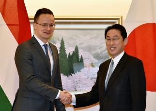 Japan-Hungary Foreign Ministers’ Meeting 1