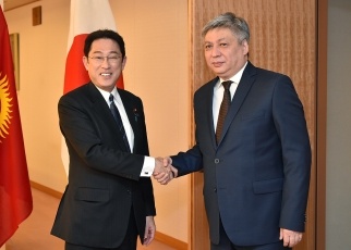 Japan-Kyrgyz Foreign Ministers’ Meeting 1