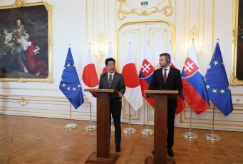 (Photo3) (Photo: Cabinet Public Relations Office)
