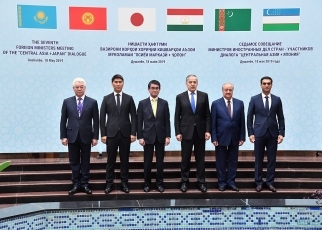 (Photo1) Group photo by the Ministers