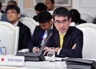 (Photo2) Foreign Minister Kono attending the meeting