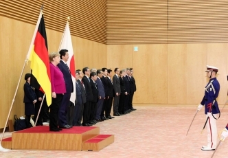 (Photo2) Salute and the guard of honor ceremony (Photo: Cabinet Public Relations Office)