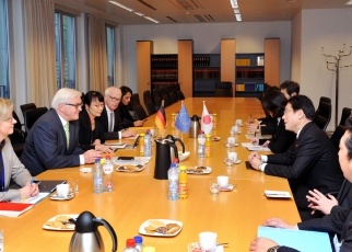 (Photo 2) Japan-Germany Foreign Ministers' Meeting