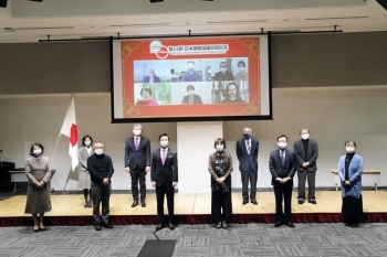 (photo2) Group photo at the award ceremony