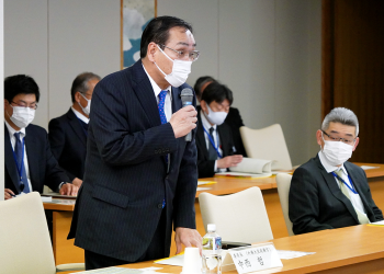 Mr. NAKANISHI Satoshi, Parliamentary Vice-Minister for Foreign Affairs speaking in the meeting