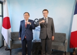 Japan-France Summit Meeting
