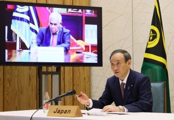 Mr. SUGA Yoshihide, Prime Minister of Japan who held a Japan-Vanuatu leaders video teleconference meeting with Hon. Bob LOUGHMAN, Prime Minister of the Republic of Vanuatu