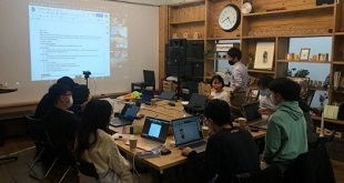 (Photo5) Japanese students